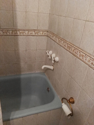 Alquiler De Habitación En Casa De Familia Leer Descripción