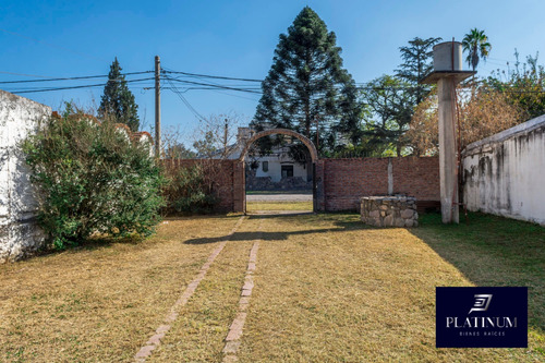 Venta Casa 2 Dormitorios San Luis Con Cochera