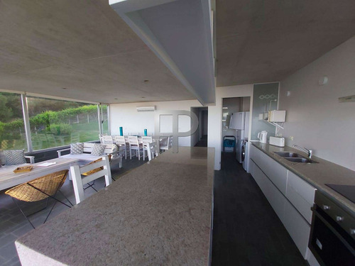 Imagen 2 de 13 de Apartamento En Venta Punta Del Este 2 Dorm #1682