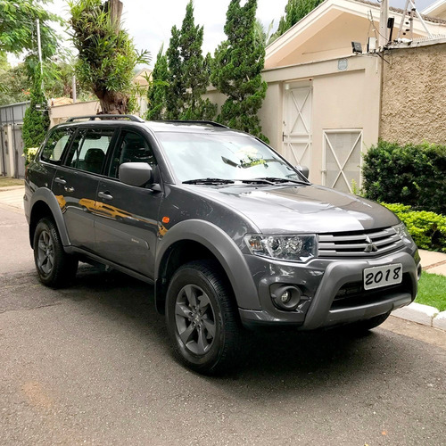 Mitsubishi Pajero 32 Outdoor 4x4 Turbo Diesel 4p Partic U.d.