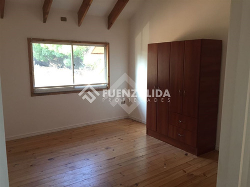 Casa En Venta De 4d 3b Las Gaviotas