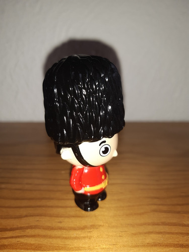 Muñeco Ryan Uniforme Guardia Inglesa Ryan's World (Usado)