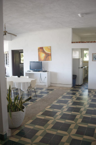 Amplia Y Céntrica Casa En Acapulco Dorado, Para 20 Personas.