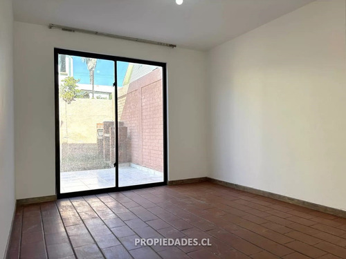 Casa Impecable En Venta En Maipú, 3 Dormitorios Y 2 Baños.