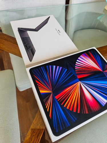 iPad Pro 12.9 256gb 5ta Generación + Magic Keyboard