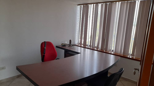 Alquiler De Amplia Oficina Prefesional Amoblada Do-273503