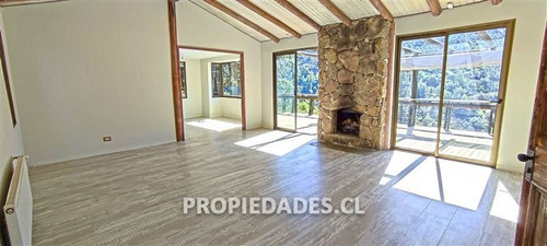 Imagen 1 de 27 de Casa En Condominio En Arriendo En Lo Barnechea