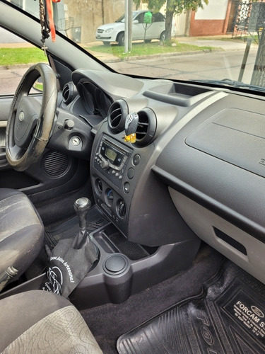 Imagen 3 de 4 de Ford Fiesta Max Ambiente Plus