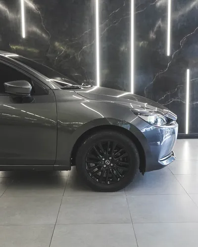 Mazda 2 GRAND TOURING LX