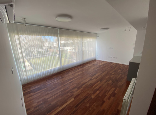 Departamento De Tres Dormitorios En Venta, City Bell