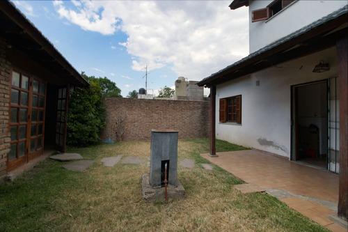 Increíble Casa A Refaccionar O Lote. Hurlingham