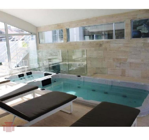 Avenida Roosevelt - Edificio Nuevo - Ref: 10880