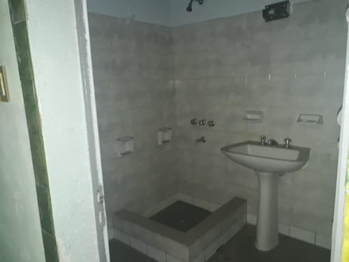 Imagen 14 de 27 de Lote Comercial En Esquina C/ Casa 6 Amb. Y Local A Refaccionar - Solo Uso Comercial - S.justo (ctro)