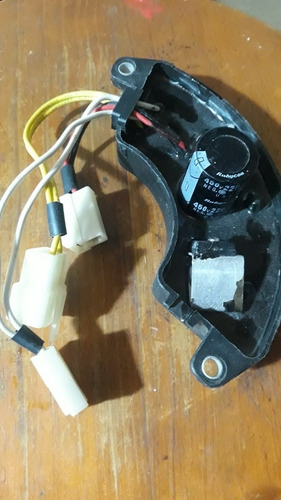Imagen 7 de 7 de Avr Generadores 250v/220uf. 250v/470uf.. 450v/680uf