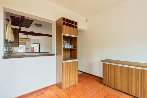 Casa Venta Funes 2 Dormitorios Jardin Miramar Esquina Maistegui