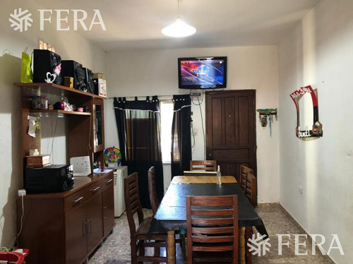 Imagen 3 de 12 de Venta De Casa De 3 Ambientes Con Patio En Quilmes (28198)