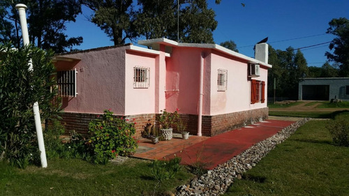 Imagen 17 de 24 de Casa En Playa Hermosa, En Muy Buen Entorno.