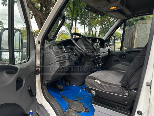 Iveco Daily 35s14 4x2 Ano 2013 Com Baú