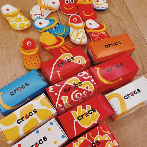 Mcdonalds Mini Crocs Keychain Happy Meal Toys Completed Toy