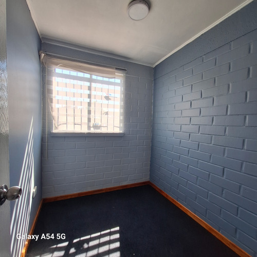 Se Vende Cómoda Casa 2 Pisos/3d/1b/ Amplio Patio Y 3 Est.