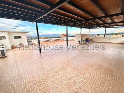 Venta Encantadora Casa De Tres Niveles Cabudare,lara Aa