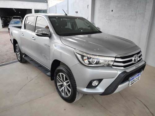 Imagen 2 de 8 de Toyota Hilux 2016 2.8 Cd Srx 177cv 4x4 At