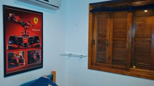 Casa Em Hípica Com 3 Dormitórios - Mi17210