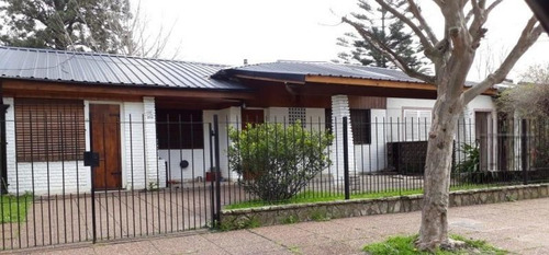 Casa 4 Ambientes Con Cochera