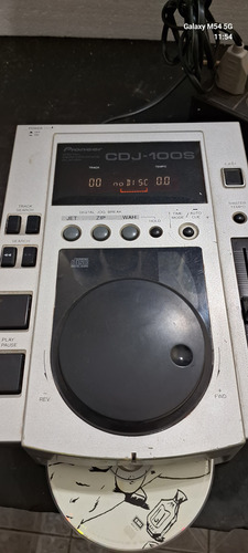 Cdj 100s Pioneer Com Defeito (leia Com Atenção)!!!!!!!!!!!!! (Usado)