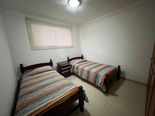 Imagen 12 de 16 de En Alquiler Apartamento En C.r Esturión