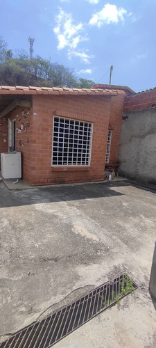 Imagen 2 de 9 de Guatire Las Rosas Country Villa