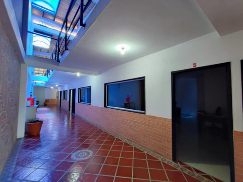 Imagen 5 de 17 de Alquiler Edificio Av Principal De Pueblo Nuevo