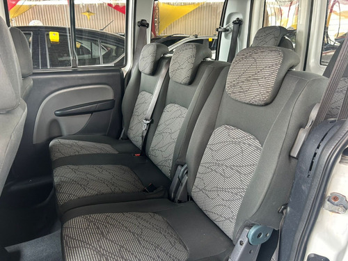Fiat Doblo 1.8 16v Essence 7l Flex 5p