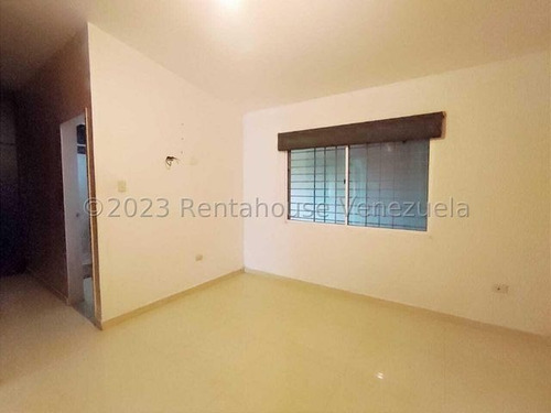 Imagen 15 de 23 de Espectacular Townhouse En Venta Urb. Los Girasoles Maracay 23-19053 Ejc