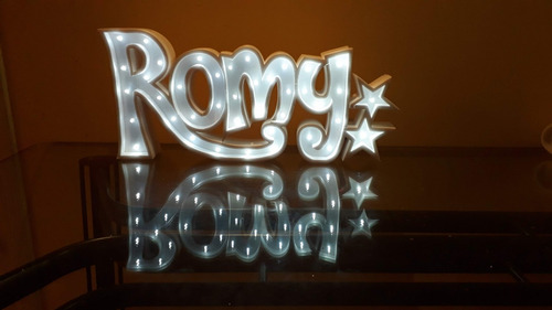 Nombres Iluminados 5 Letras En 20 Cm Polyfan Luz