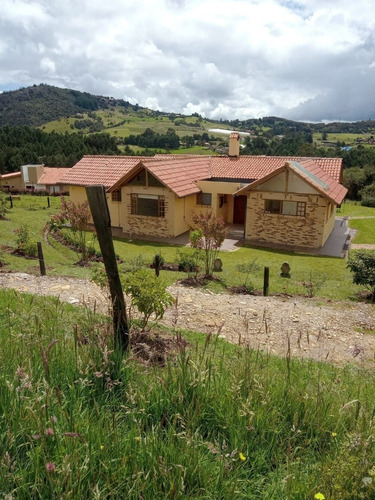 En La Calera, Por La Zona De El Rodeo Vendo Casa Campestre