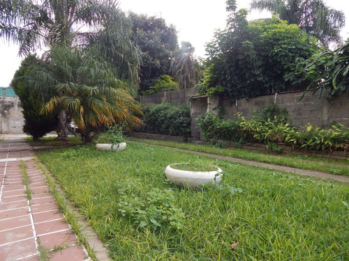 Casa 2 Dorm.en Cap.bermúdez Con Jardin Y Cochera