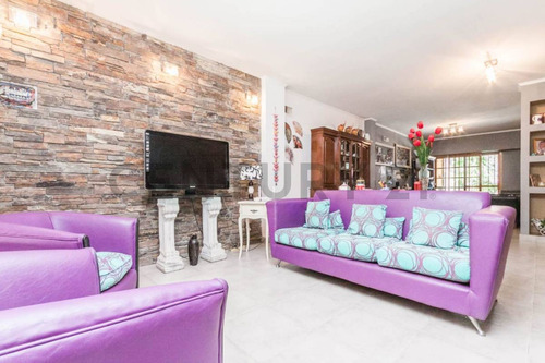 Venta De Casa 5 Ambientes En Lanús Este