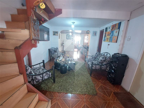 Casa En Venta De 4 Dorm. En Puente Alto, Sm