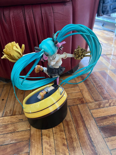Figura Hatsune Miku Cheerful Original De Sega (Usado)