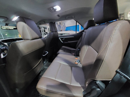 Imagen 8 de 11 de Toyota Sw4