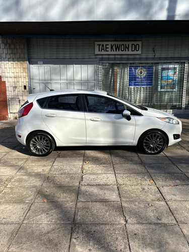 Ford Fiesta Kinetic 1.6 Titanium Powershift 120cv