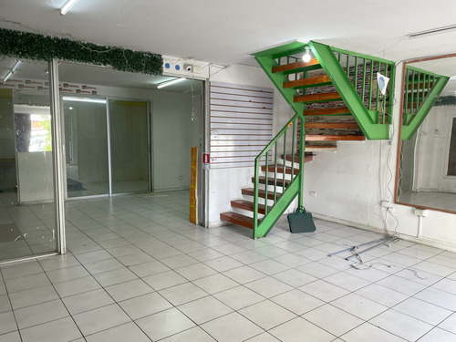 Local Con 2 Pisos Independientes, Ubicación Con Fácil Acceso