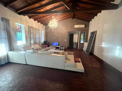 Imagen 7 de 15 de Casa - Barrio Parque Leloir