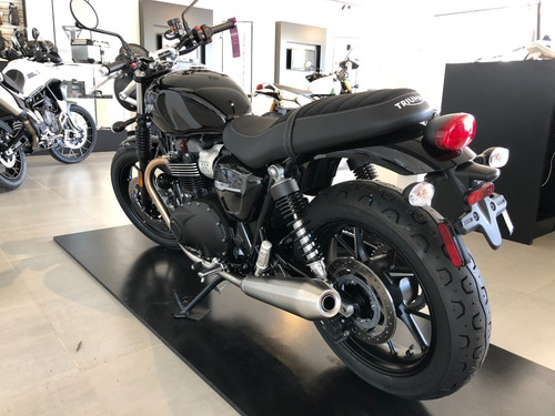 Triumph Street Twin