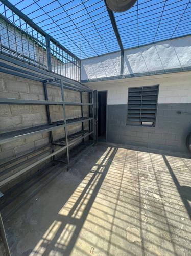 Imagen 10 de 13 de Johanna Castillito Vende 04145951217 Galpon San Diego