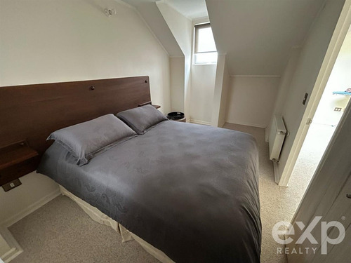 Duplex En Calle Decher: 3 Dormitorios+3 Baños, Estac+