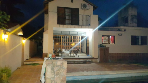Casa En Venta En Villa Carlos Paz, Ca20 
