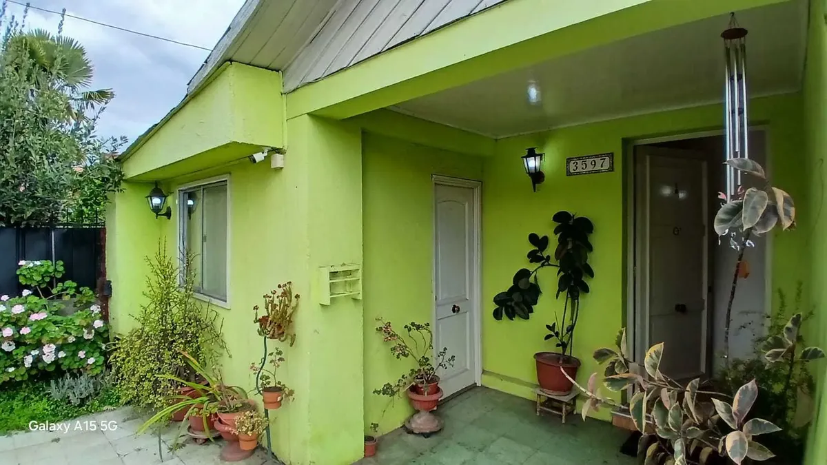 Imagen 1 de 19 de Se Vende Amplia Casa 4d/2b Estacionamientos (114695)