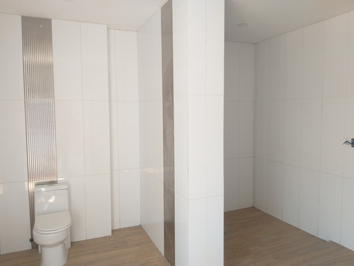 Imagen 5 de 12 de Townhouse En Margarita, Urb Costa Azul. Amplio, Cómodo